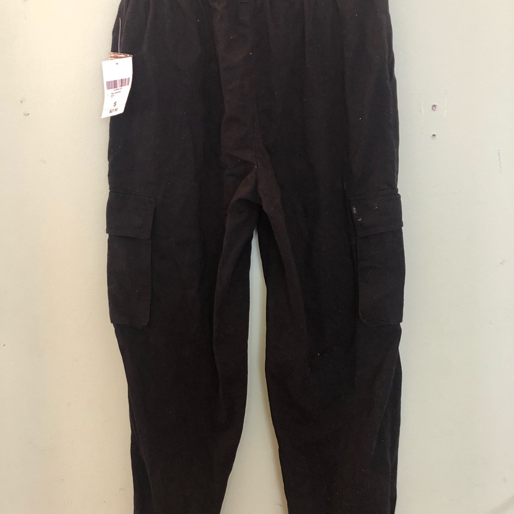 Women’s black cargo pants